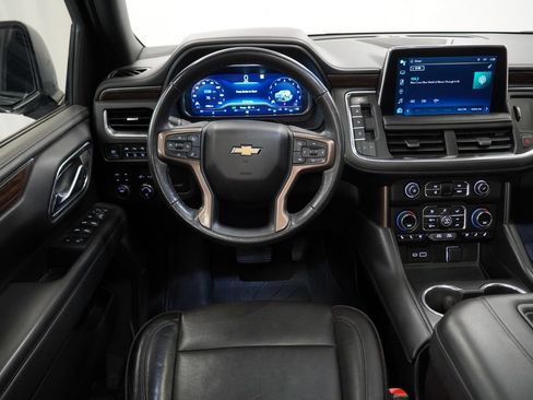 Used 2023 Chevrolet Suburban High Country AWD/4WD image 16