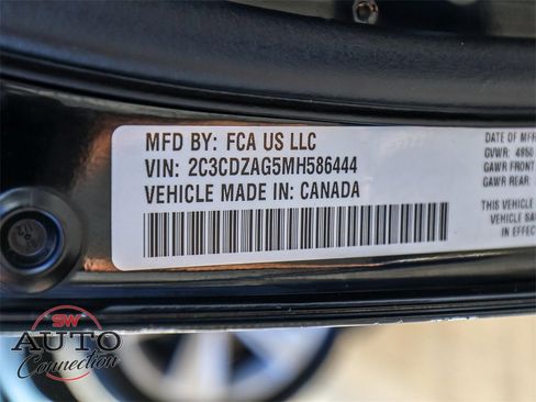 Used 2021 Dodge Challenger SXT image 28