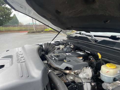 Used 2019 RAM 3500 Laramie image 16