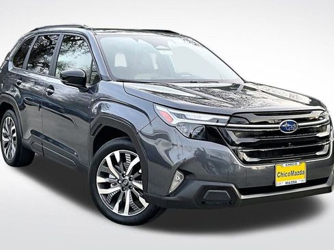 Used 2025 Subaru Forester Touring image 12