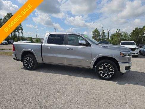 Used 2025 RAM 1500 Laramie AWD/4WD image 2