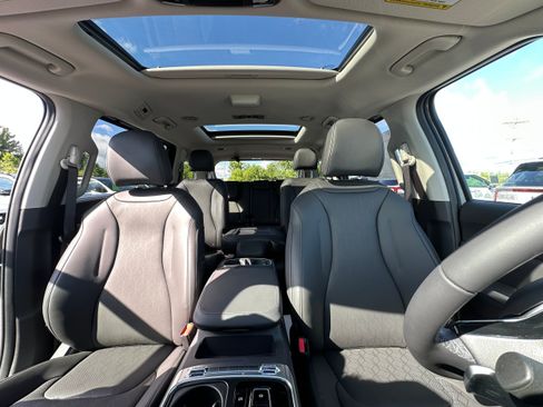New 2026 Kia Carnival SX FWD image 24