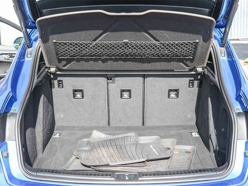 Used 2017 Porsche Macan S image 32