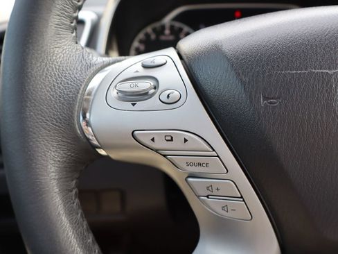 Used 2017 Nissan Murano SV w/ Premium Plus Package image 15