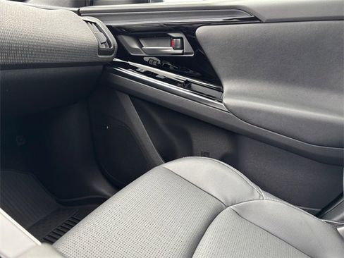 Certified 2023 Subaru Solterra AWD image 18