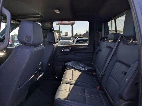 Used 2024 Chevrolet Silverado 3500 High Country image 12