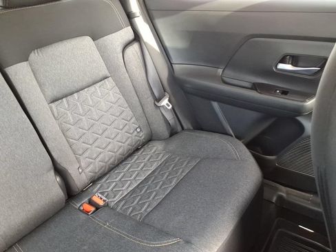 Used 2026 Nissan Kicks SV FWD image 18