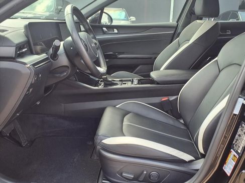 Used 2025 Kia K5 GT-Line w/ GT-Line Premium Package image 11