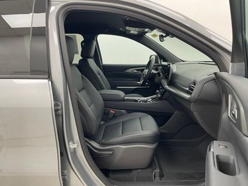 New 2026 Chevrolet Traverse LT w/ Midnight/Sport Edition AWD/4WD image 15