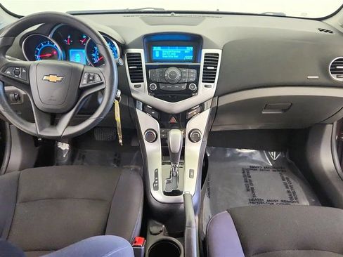 Used 2015 Chevrolet Cruze LT FWD image 25
