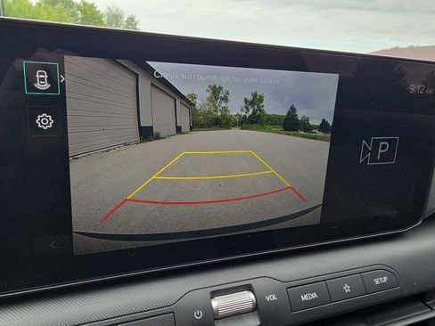 Used 2025 Kia K4 FWD image 16