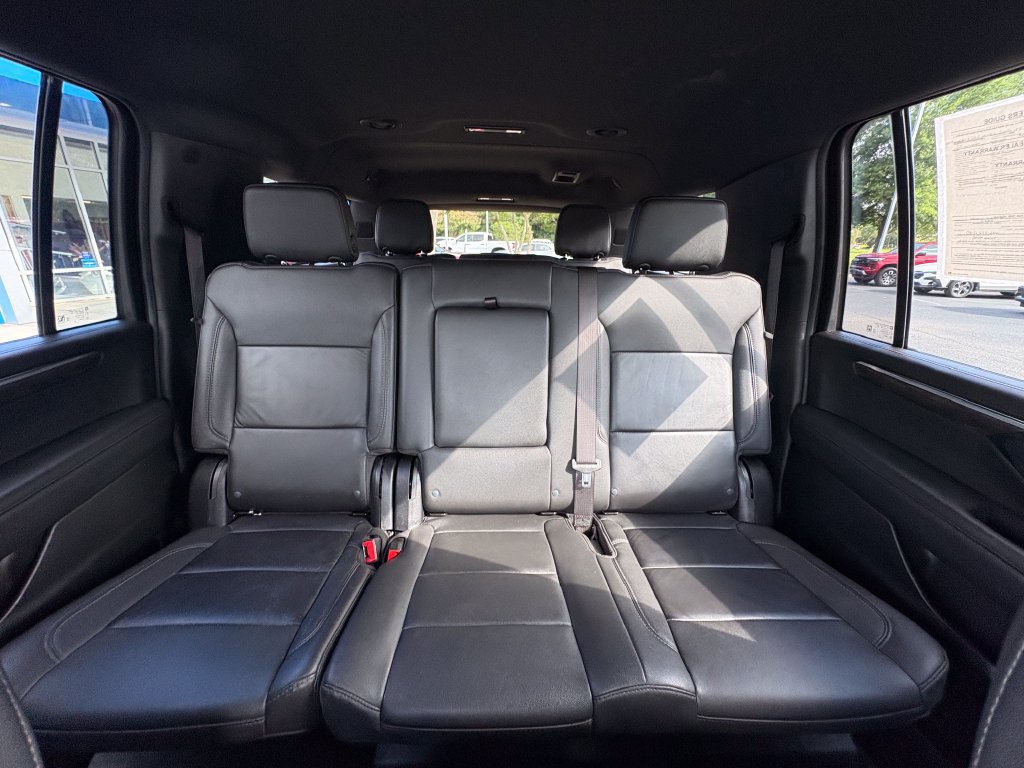 Used 2025 Chevrolet Suburban Z71 AWD/4WD image 14
