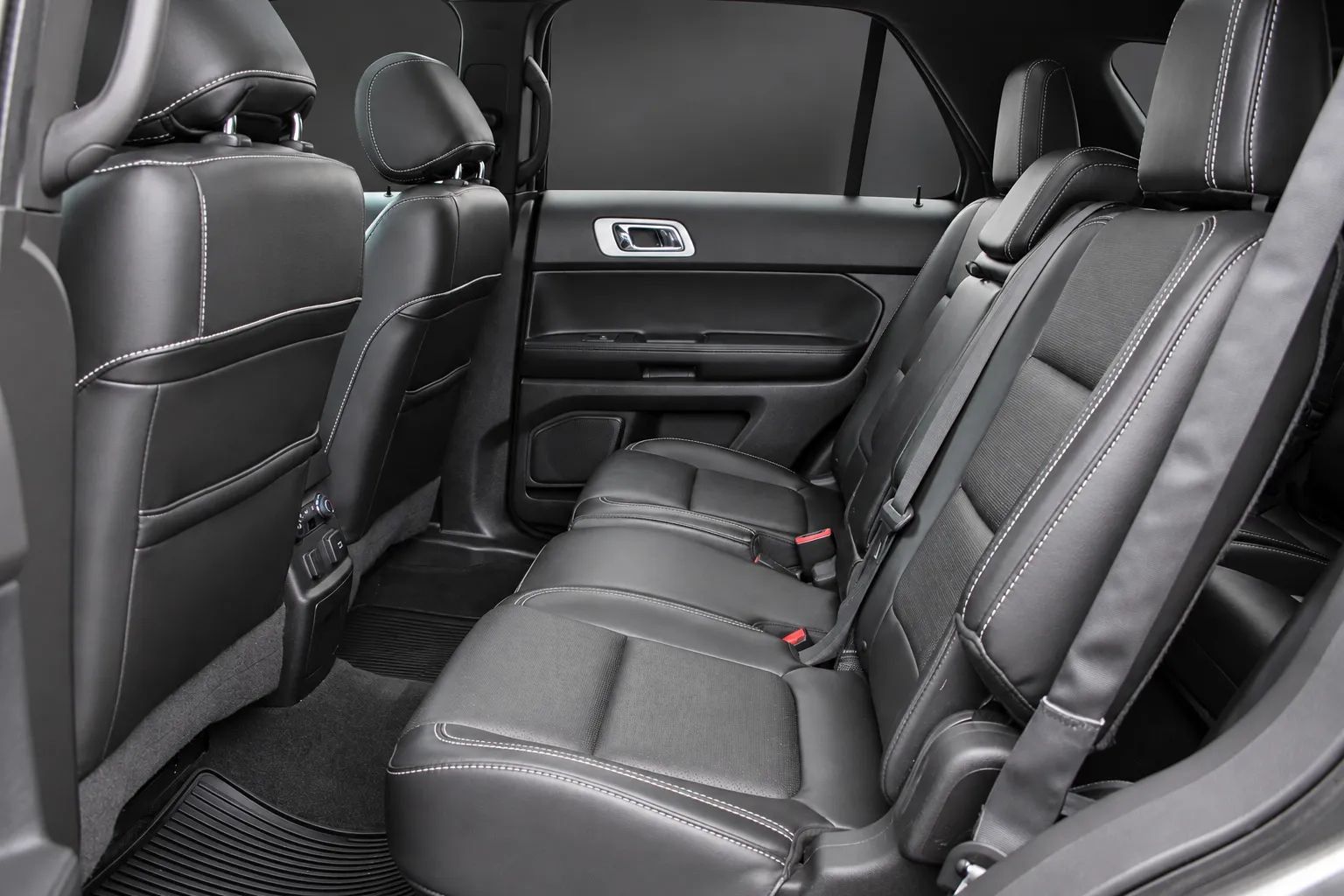 Used 2015 Ford Explorer Sport w/ Equipment Group 401A AWD/4WD image 29