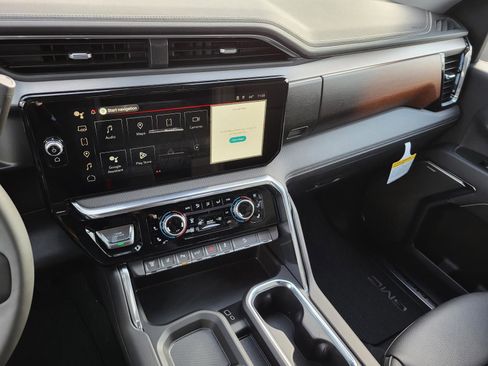 New 2026 GMC Sierra 2500 Denali w/ Denali Reserve Package image 10