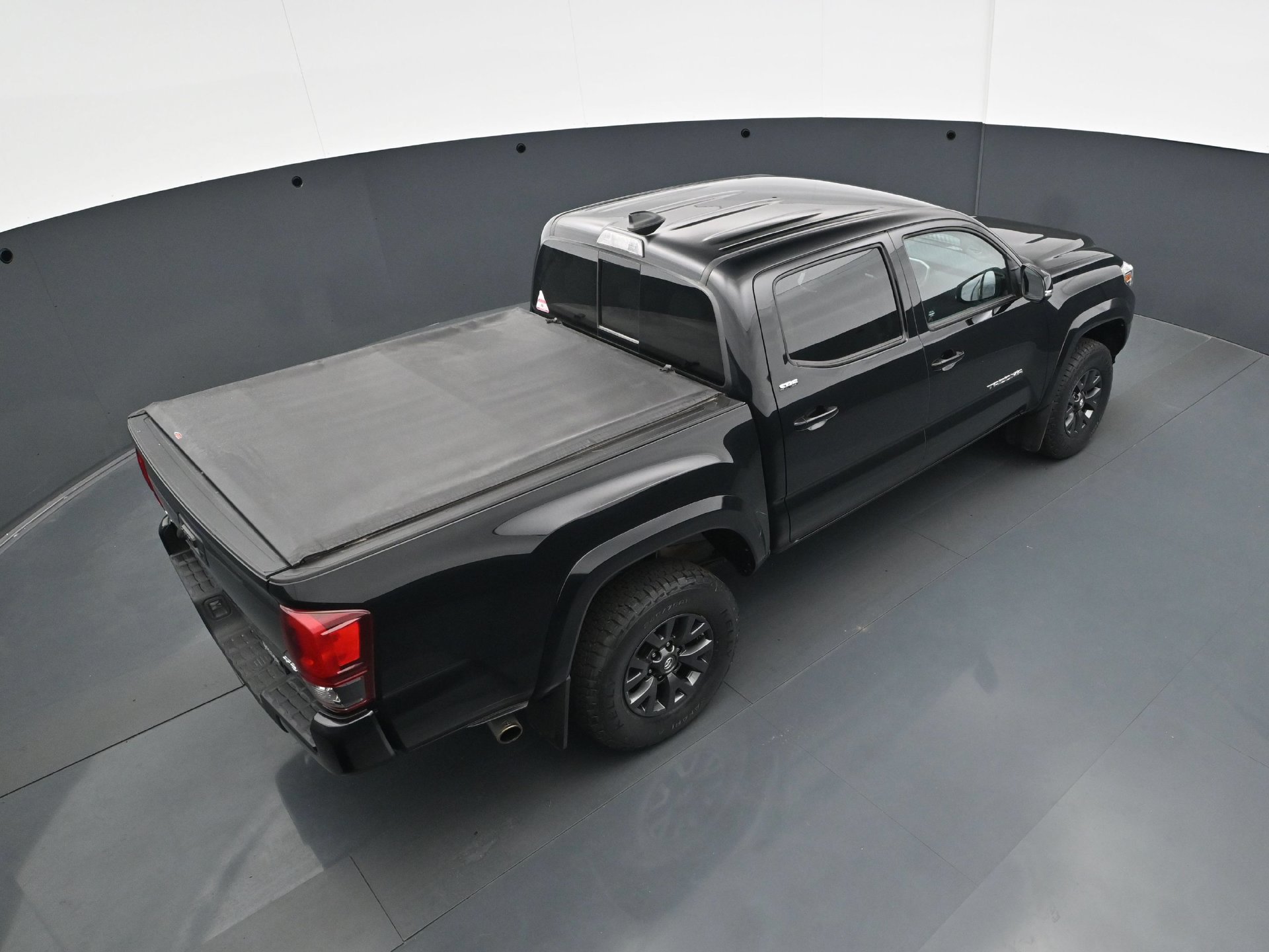 Used 2020 Toyota Tacoma SR5 w/ Technology Package AWD/4WD image 37