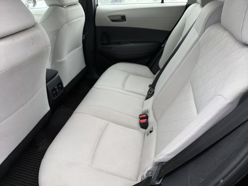 Used 2023 Toyota Corolla Cross L image 21