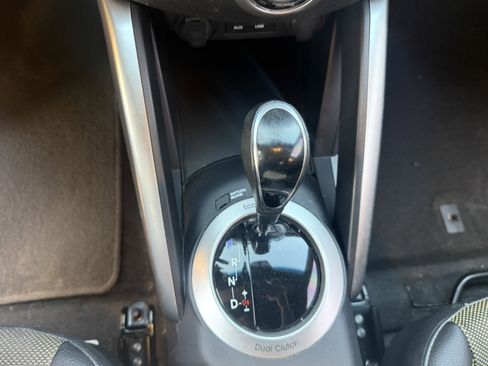 Used 2016 Hyundai Veloster w/ Option Group 02 image 21