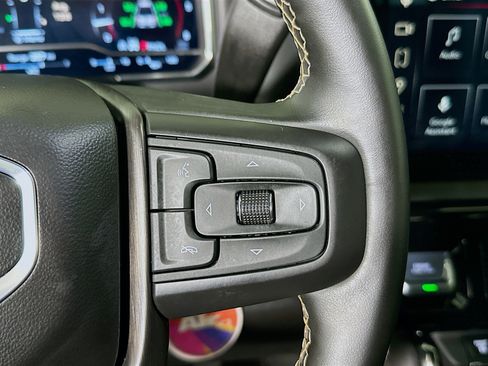 Used 2024 GMC Sierra 2500 AT4 w/ AT4 Premium Plus Package image 17