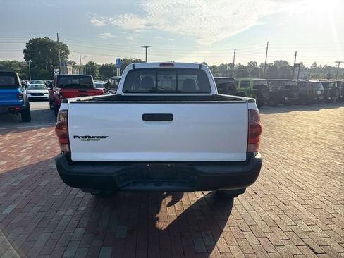Used 2015 Toyota Tacoma PreRunner w/ Convenience Package RWD image 13