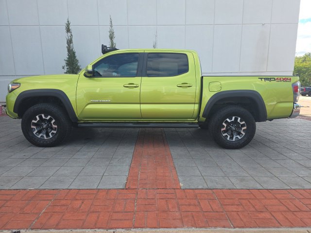 Used 2023 Toyota Tacoma TRD Off-Road AWD/4WD image 3