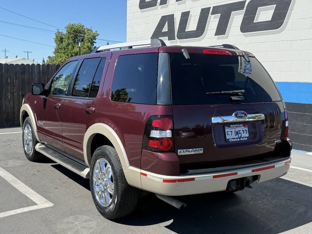 Used 2007 Ford Explorer Eddie Bauer RWD image 3