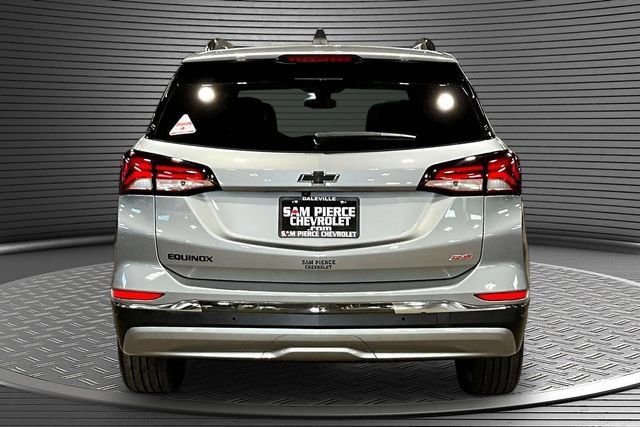 Used 2023 Chevrolet Equinox RS FWD image 5