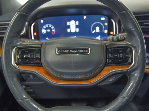 Used 2022 Jeep Grand Wagoneer Series II w/ Convenience Group III image 32