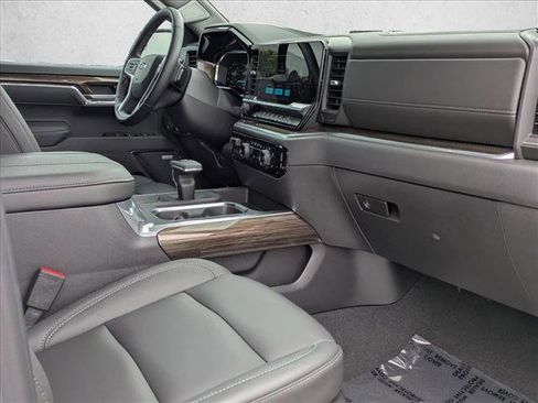 Used 2026 Chevrolet Silverado 1500 LT Trail Boss w/ Convenience Package II AWD/4WD image 20