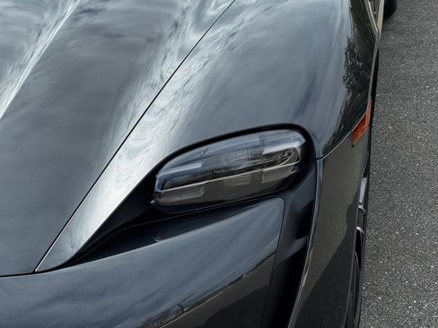 Certified 2022 Porsche Taycan 4S AWD/4WD image 16