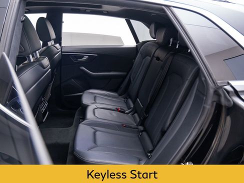 Used 2024 Audi Q8 Prestige w/ Prestige Package image 17