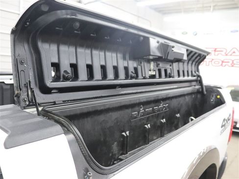 Used 2022 RAM 2500 Limited w/ Off Road Package AWD/4WD image 23