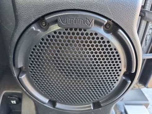 Used 2011 Jeep Wrangler Unlimited Sahara w/ Dual Top Group image 27