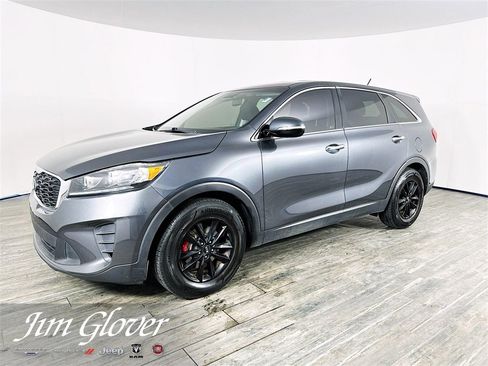 Used 2020 Kia Sorento LX image 4