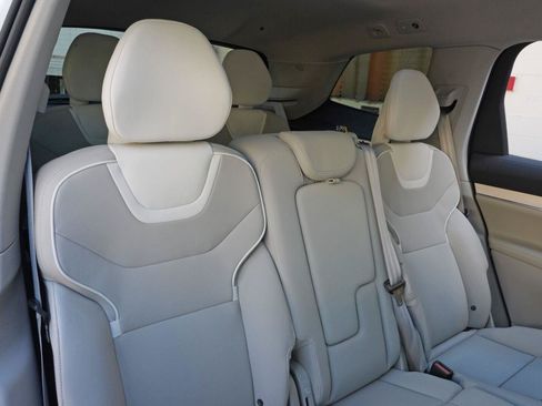 Used 2025 Volvo EX90 Plus AWD/4WD image 38