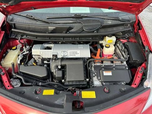 Used 2014 Toyota Prius V Five image 14