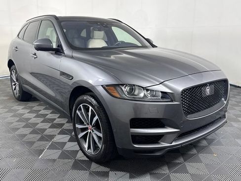 Used 2019 Jaguar F-PACE Prestige AWD/4WD image 10