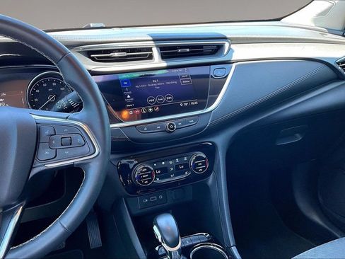 Used 2022 Buick Encore GX Select w/ Sport Touring Package FWD image 6