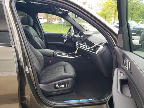 New 2026 BMW X5 xDrive40i w/ M Sport Package AWD/4WD image 19