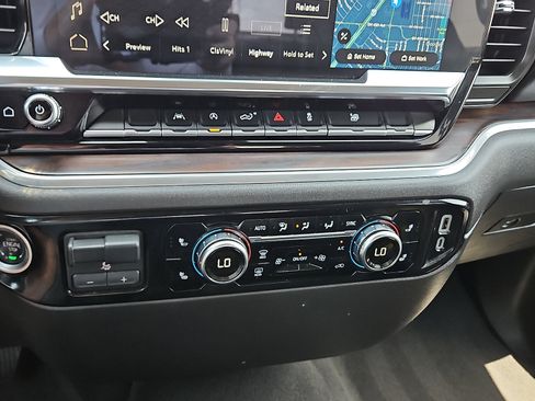 Used 2025 GMC Sierra 1500 SLT RWD image 13