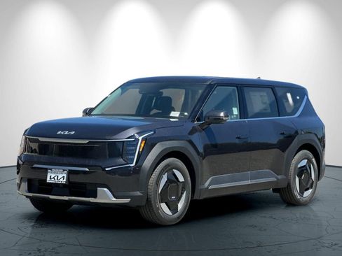 New 2026 Kia EV9 Light RWD image 8