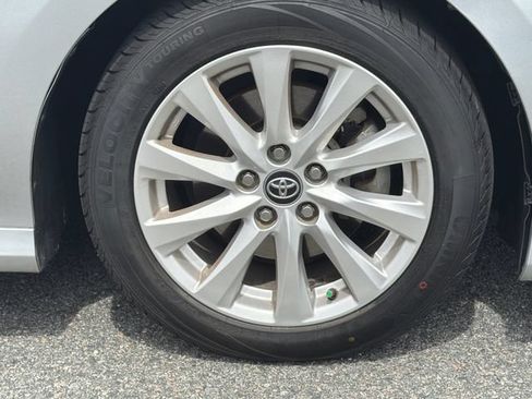 Used 2020 Toyota Camry LE FWD image 12