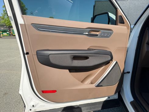 Certified 2024 Kia EV9 Land image 20