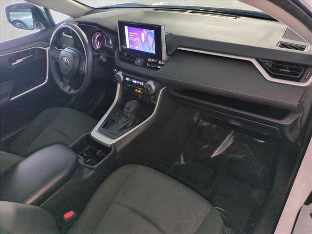 Used 2025 Toyota RAV4 XLE FWD image 20