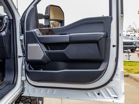 Used 2024 Ford F350 Lariat w/ Lariat Ultimate Package image 38