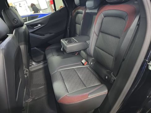 New 2026 Chevrolet Equinox RS w/ Convenience Package III AWD/4WD image 17