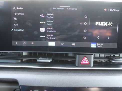 New 2027 Kia Carnival SX w/ Dark Edition Package FWD image 57