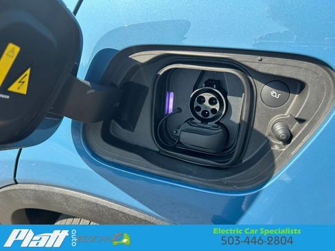 Used 2023 Volvo C40 P8 Recharge Plus AWD/4WD image 34