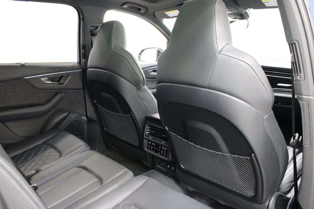 Used 2025 Audi SQ7 Prestige AWD/4WD image 23