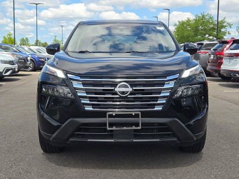 Used 2025 Nissan Rogue SV AWD/4WD image 2