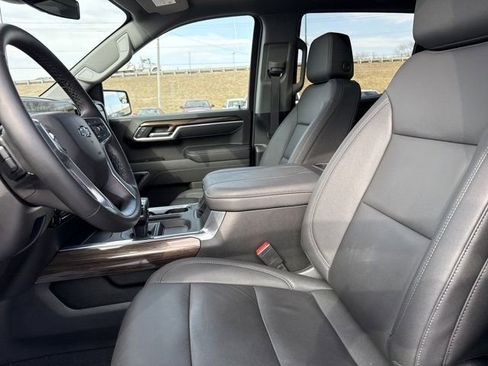 Used 2025 Chevrolet Silverado 1500 RST w/ Convenience Package II image 5